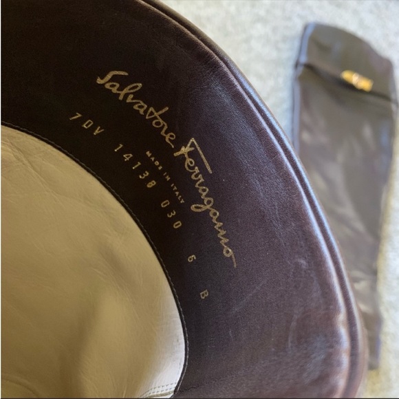 Salvatore Ferragamo - EUC - Picture 4 of 5